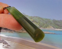 GENUINE MAORI GREENSTONE JADE DROP PENDANT